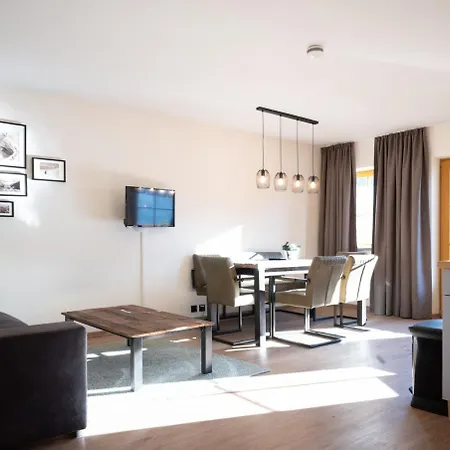 아파트 By We Rent *